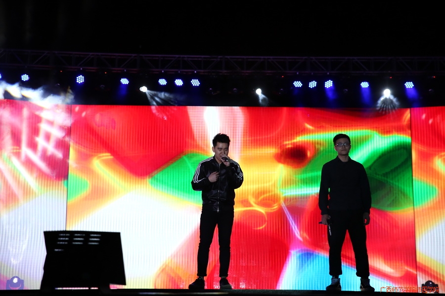 歌曲《歌曲串烧》表演者：十大歌手（八）